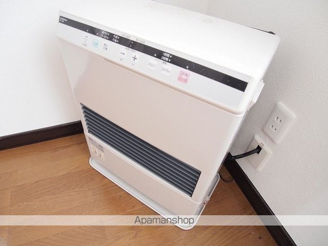 レフュージ川沿の内装写真