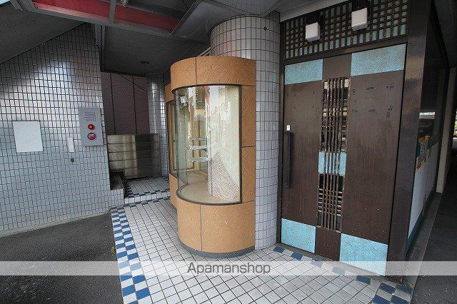 ウィスタリアハイツの外観写真