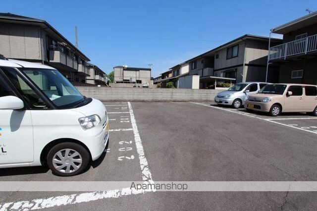 香川県高松市高松町[2DK/39.74m2]の駐車場