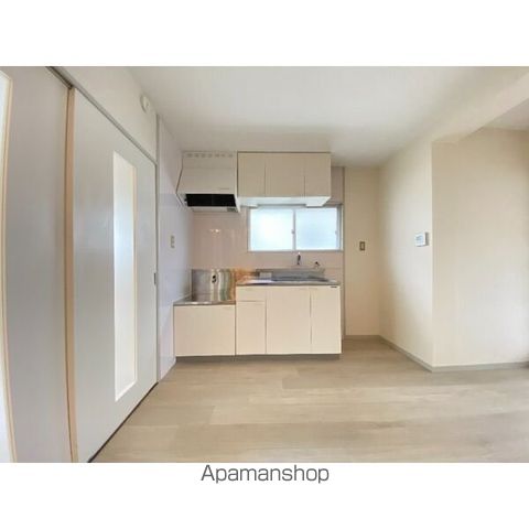 マンション柳の内装写真