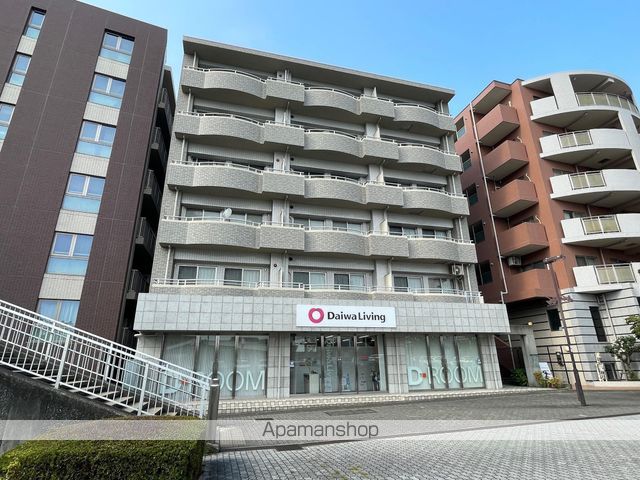 カラット中川の外観写真