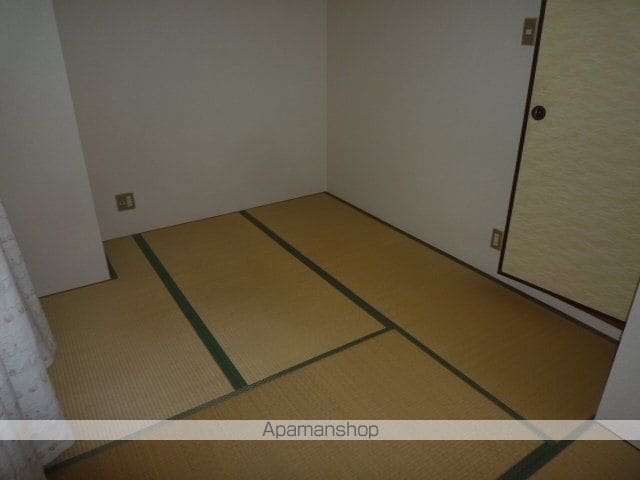 グロリアスオモダの内装写真