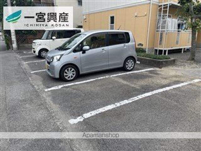 ベルメゾンおち　Ａ棟[3DK/54.08m2]の駐車場