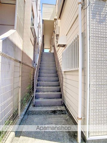 吉野アパートの玄関写真