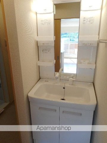シェーネ Bの内装写真