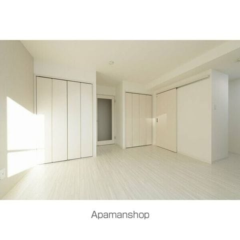 FLOS PROVAの内装写真