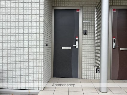 ブローニュ　Ｂ棟[1LDK/47.4m2]のエントランス