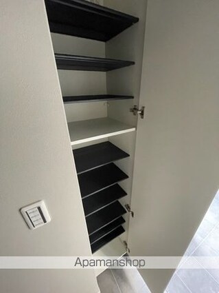 Ｓｑｕｉｒｒｅｌ　Ａｐａｒｔｍｅｎｔ[1LDK/34.78m2]の内装8