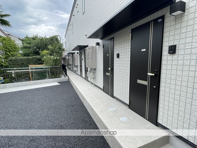 シャンテ二軒茶屋の玄関写真