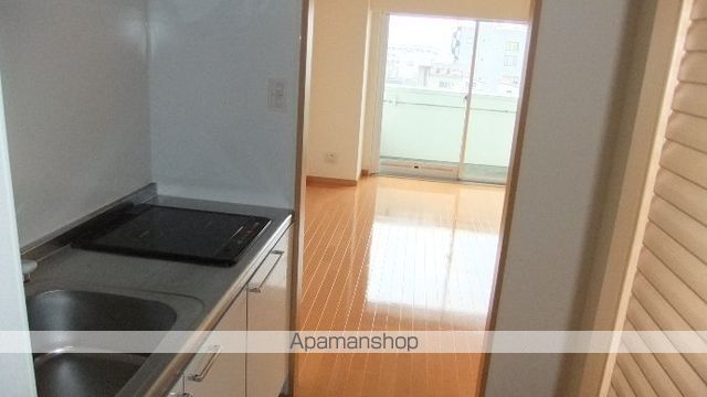 ファースト・レーベン新富町の内装写真