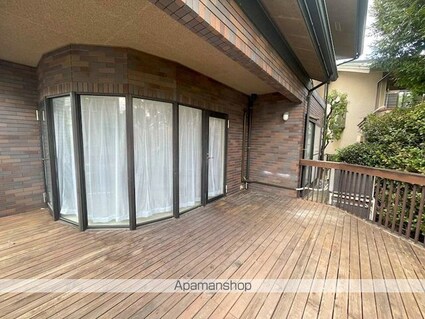 アモン池田山[3LDK/169.93m2]のバルコニー