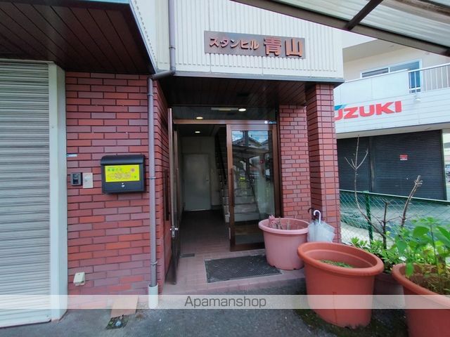 スタンヒル青山の玄関写真
