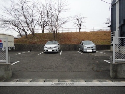 アーバンハイツ[2K/34.92m2]の駐車場