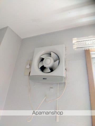 虹ヶ丘マンションの内装写真