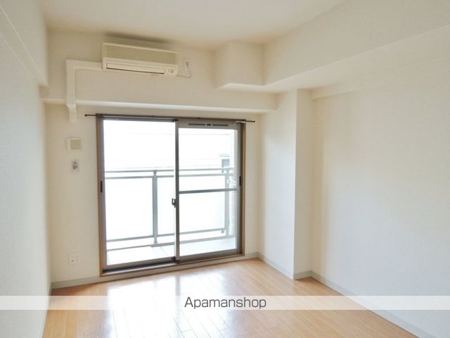 AZURE ESAKAの内装写真