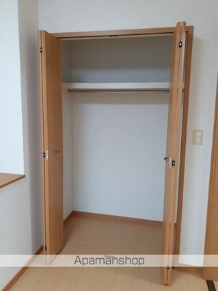 プリムローズ・キャッスル[1LDK/42.55m2]の収納