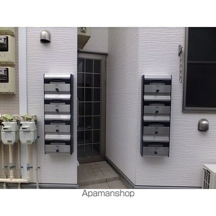 クレスト立川[1R/11.5m2]のエントランス