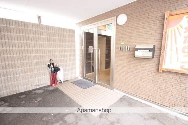 サニープレイス牛田新町の玄関写真