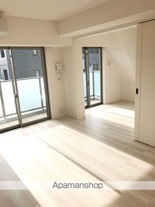 パークナードフィット南青山Ｇａｒｄｅｎ[2LDK/59.67m2]のリビング・居間