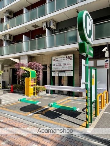 レジディア上野御徒町の玄関写真
