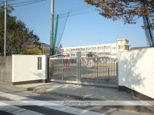 【和歌山市秋葉町のアパートの周辺環境1】