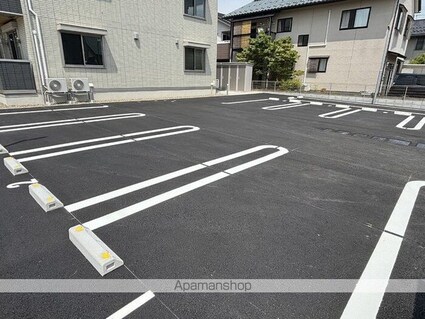 ＤーＲｅｇａｌｏ二の宮[2LDK/53.76m2]の駐車場