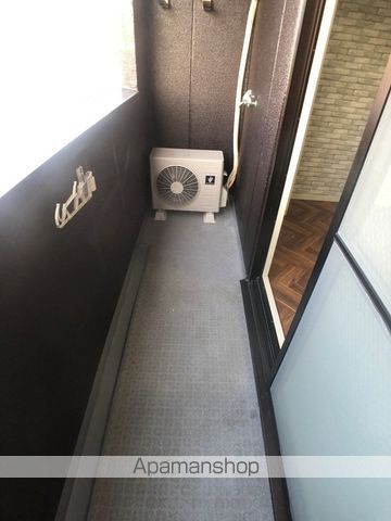 ロイヤルイーストの内装写真