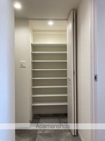 アドバンス西梅田フォルンの内装写真