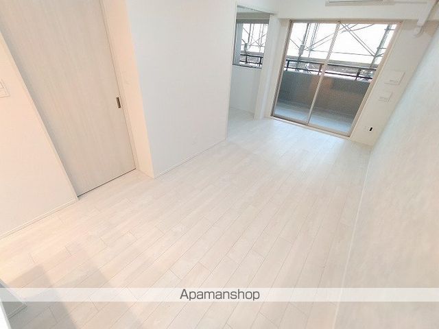 スプランディッド大阪EASTの内装写真