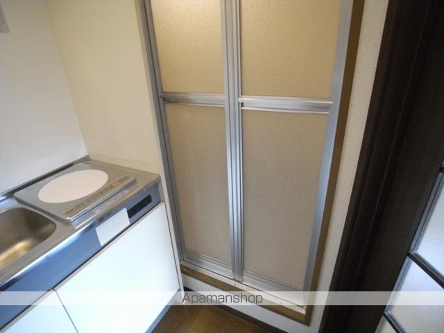 平行マンションの内装写真