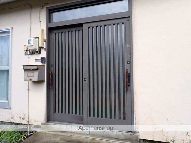 上砂川町字鶉328-4 貸家の玄関写真
