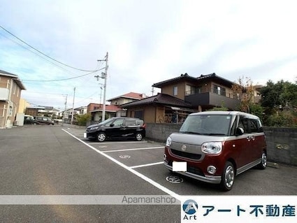 タウンコート筒井　Ａ棟[2LDK/61.43m2]の駐車場2