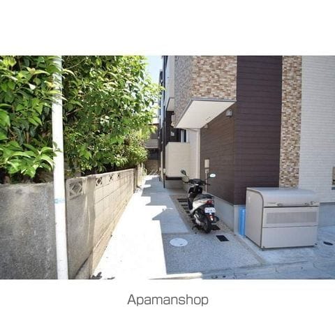 アルカンシェル岸部中の外観写真