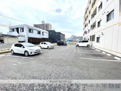 Ｒｅｎｏｔｔａ　Ｔａｋｅｗａｒａ[1LDK/32.92m2]の駐車場