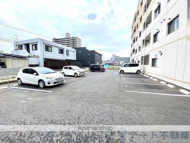 Ｒｅｎｏｔｔａ　Ｔａｋｅｗａｒａ[1LDK/32.92m2]の駐車場