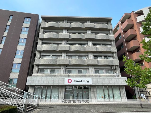 カラット中川の外観写真