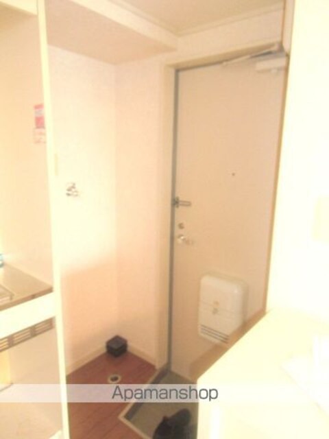 東京都府中市若松町２丁目[1R/14.09m2]の玄関