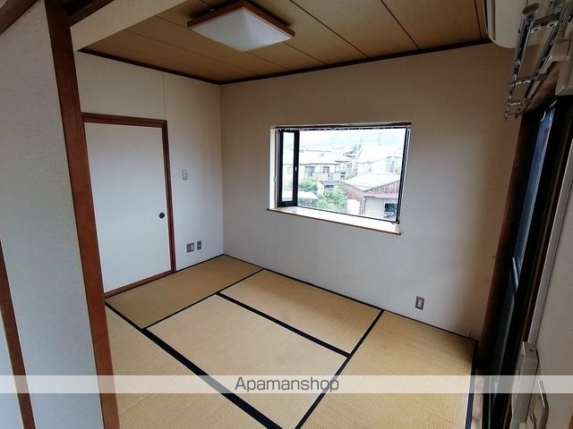 ファミールコミヤマの内装写真
