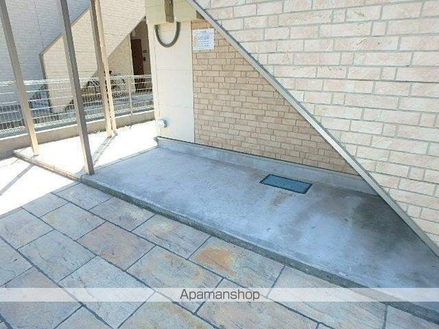 キャメル大成B棟の玄関写真