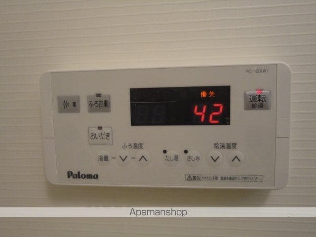 カレント中央の内装写真