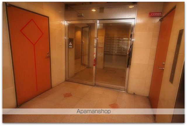ドエル心斎橋の玄関写真