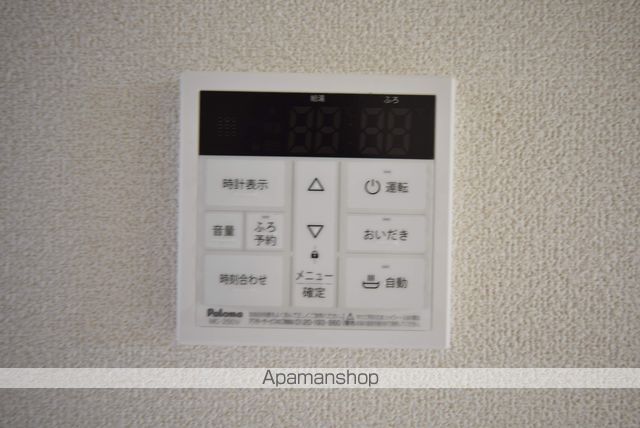 ホワイトローズIIの内装写真
