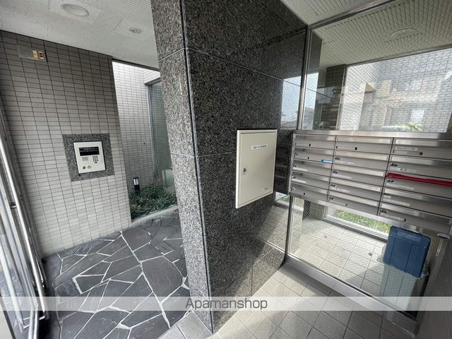 シャルムくずはの玄関写真