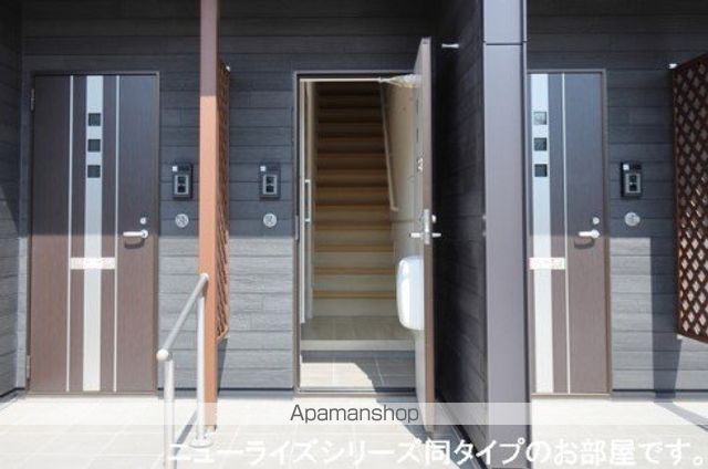 ゼロツー参番館の玄関写真