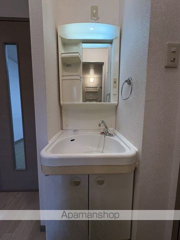 コータース・ダイワの内装写真