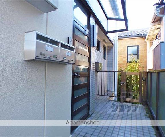 銀閣寺ハイムの玄関写真