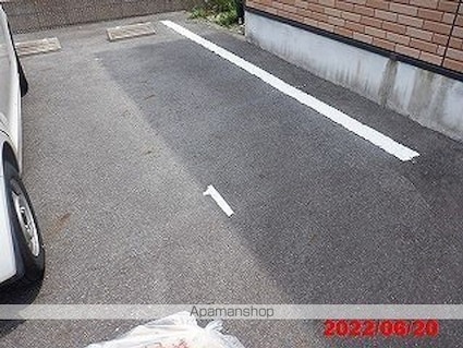 レオネクストＫＡＯＲＵハウス[1K/30.97m2]の駐車場