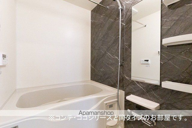 ソラーナIIの内装写真