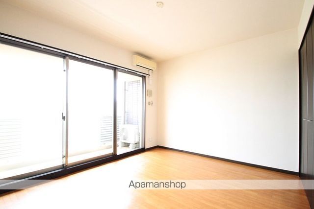 アーバンフラッツ西中島の内装写真