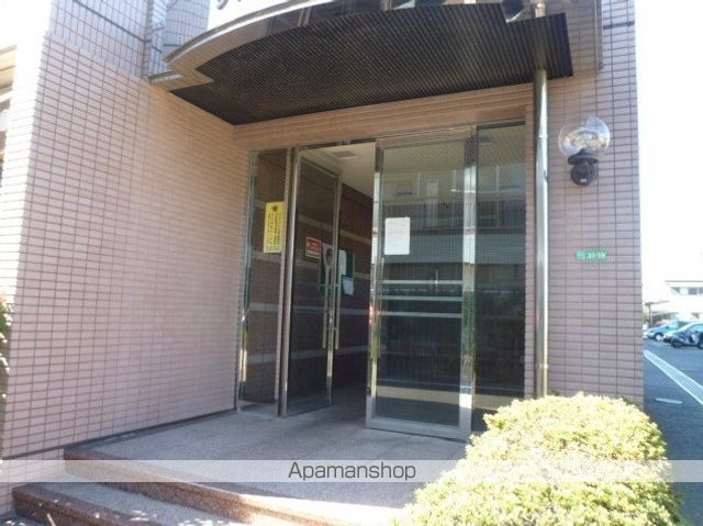 グラース武蔵野の玄関写真